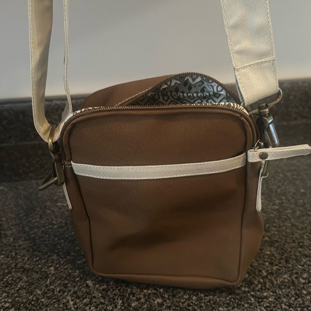 Serrv International Crossbody bag